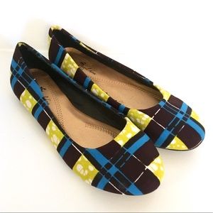 Ghana Flats in Green and Blue